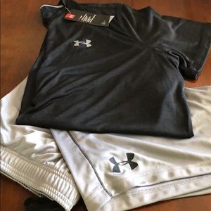 🆕Men’s under armor heat gear loose fit XL shorts